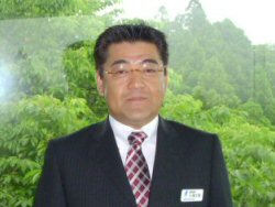 総支配人大塚 文智 氏