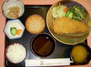 日高カントリークラブ 特選ロースカツ定食