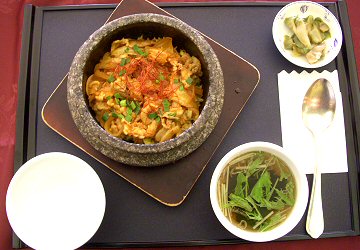 石焼チャーハン豚キムチがけ