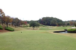 鳩山CC 8番ホール