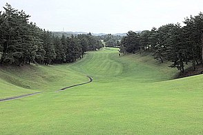 青梅ゴルフ倶楽部（中・東） HOLE1-1