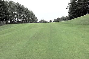 青梅ゴルフ倶楽部（中・東） HOLE1-2