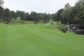 立川国際カントリー倶楽部  草花 HOLE10-3