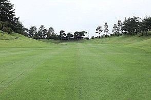 立川国際カントリー倶楽部  草花 HOLE13-2