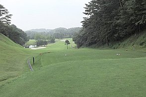 立川国際カントリー倶楽部  草花 HOLE14-1