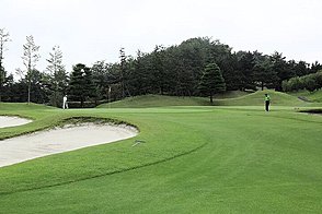 立川国際カントリー倶楽部  草花 HOLE14-3