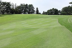 立川国際カントリー倶楽部  草花 HOLE7-2