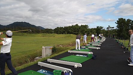 厚木国際カントリー倶楽部 練習場-1