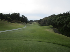 磯子カンツリークラブ 8 /