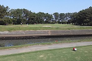 湘南シーサイドカントリー倶楽部 HOLE13-2