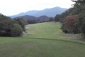 東名厚木カントリー倶楽部 HOLE18-1