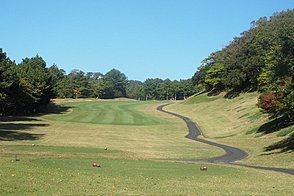 葉山国際カンツリー倶楽部 エメラルド HOLE9-1