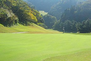 葉山国際カンツリー倶楽部 エメラルド HOLE9-3