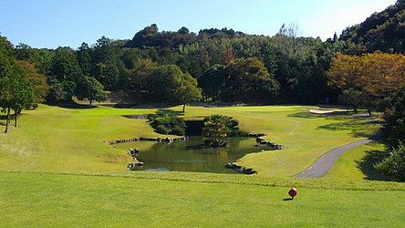 平塚富士見カントリークラブ HOLE2-1