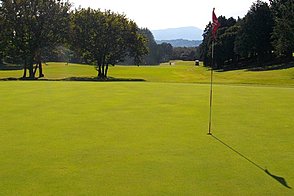 平塚富士見カントリークラブ HOLE2-3