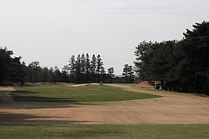 高根カントリー倶楽部 HOLE1-1