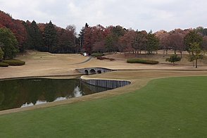 鳩山カントリークラブ HOLE17-3