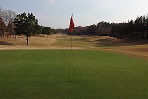 鳩山カントリークラブ HOLE4-3