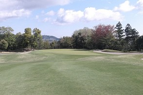 飯能くすの樹カントリー倶楽部 HOLE4-2