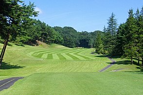 武蔵の杜カントリークラブ HOLE1-2