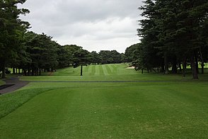 江戸崎カントリー倶楽部 HOLE8-1