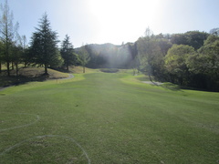 春日居ゴルフ倶楽部 33 /