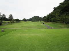 松山国際ゴルフ倶楽部 8 /