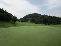 松山国際ゴルフ倶楽部 15 /