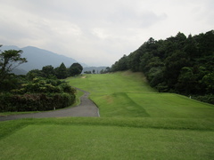 松山国際ゴルフ倶楽部 8 /