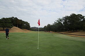 茜ゴルフクラブ NO8 ホール-3