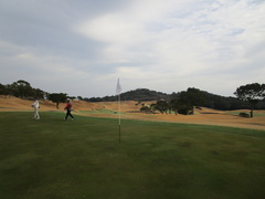 青島ゴルフ倶楽部 16 /