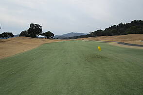 青島ゴルフ倶楽部 NO10 ホール-3