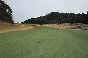 青島ゴルフ倶楽部 NO11 ホール-4